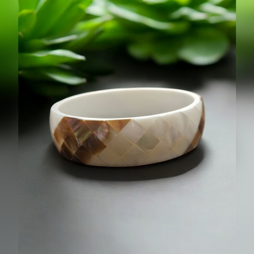 Mother of Pearl Bangle